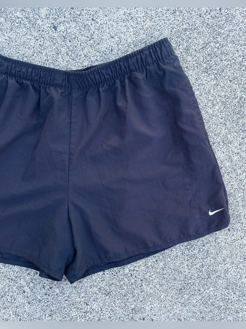 Y2k black Nike athletic shorts women’s large - Picture 2 of 4